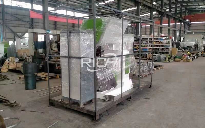 Delivery 500-700 Kg/h High Performance Wood Pellets Making Machine to South Korea